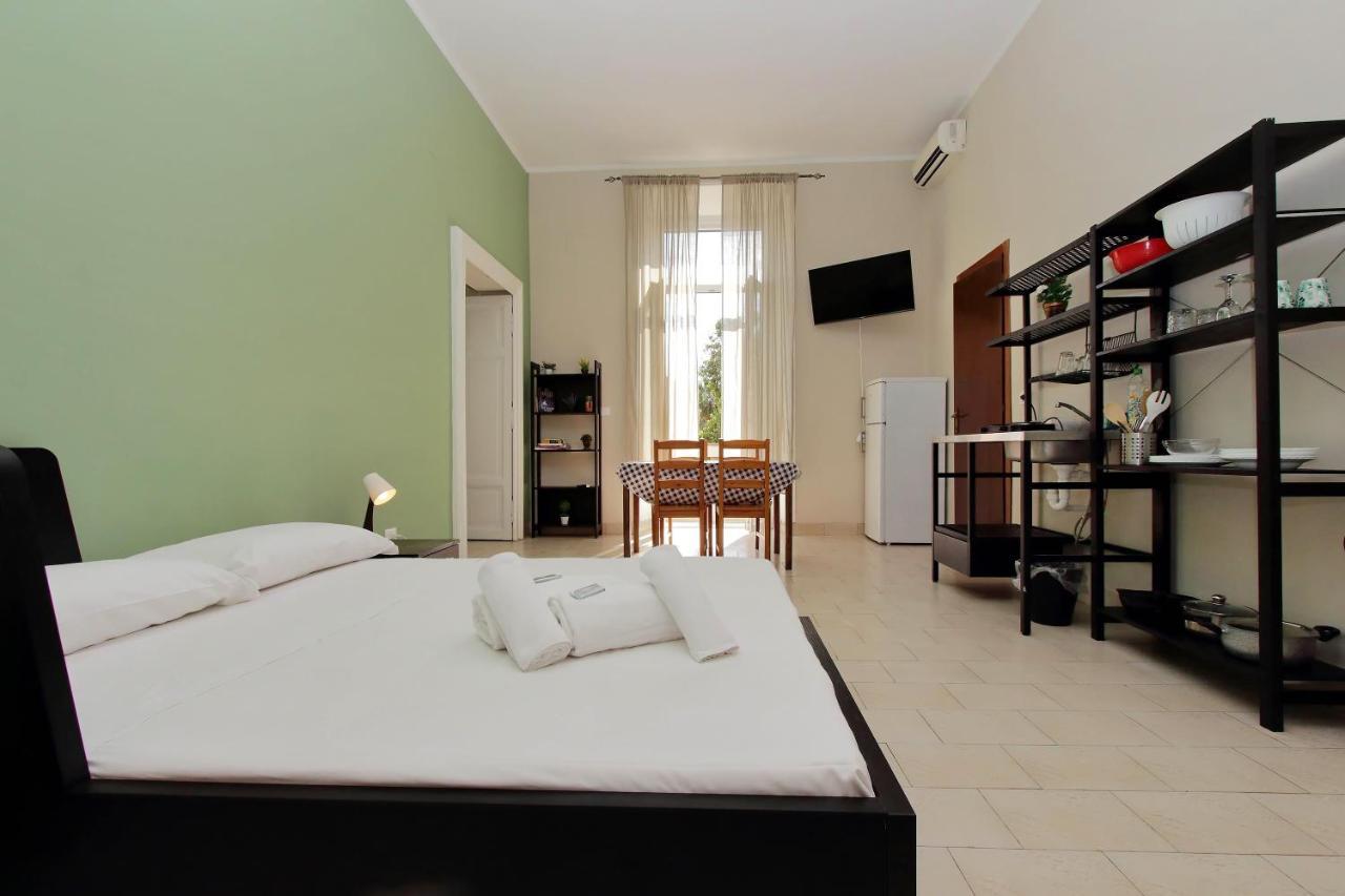 Residence Apartment Lucky Stars โรม ภายนอก รูปภาพ