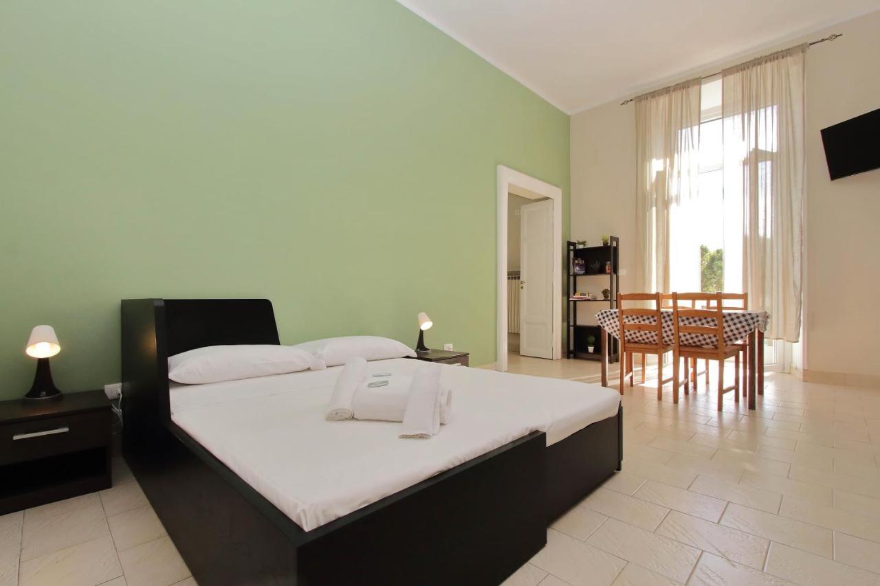 Residence Apartment Lucky Stars โรม ภายนอก รูปภาพ