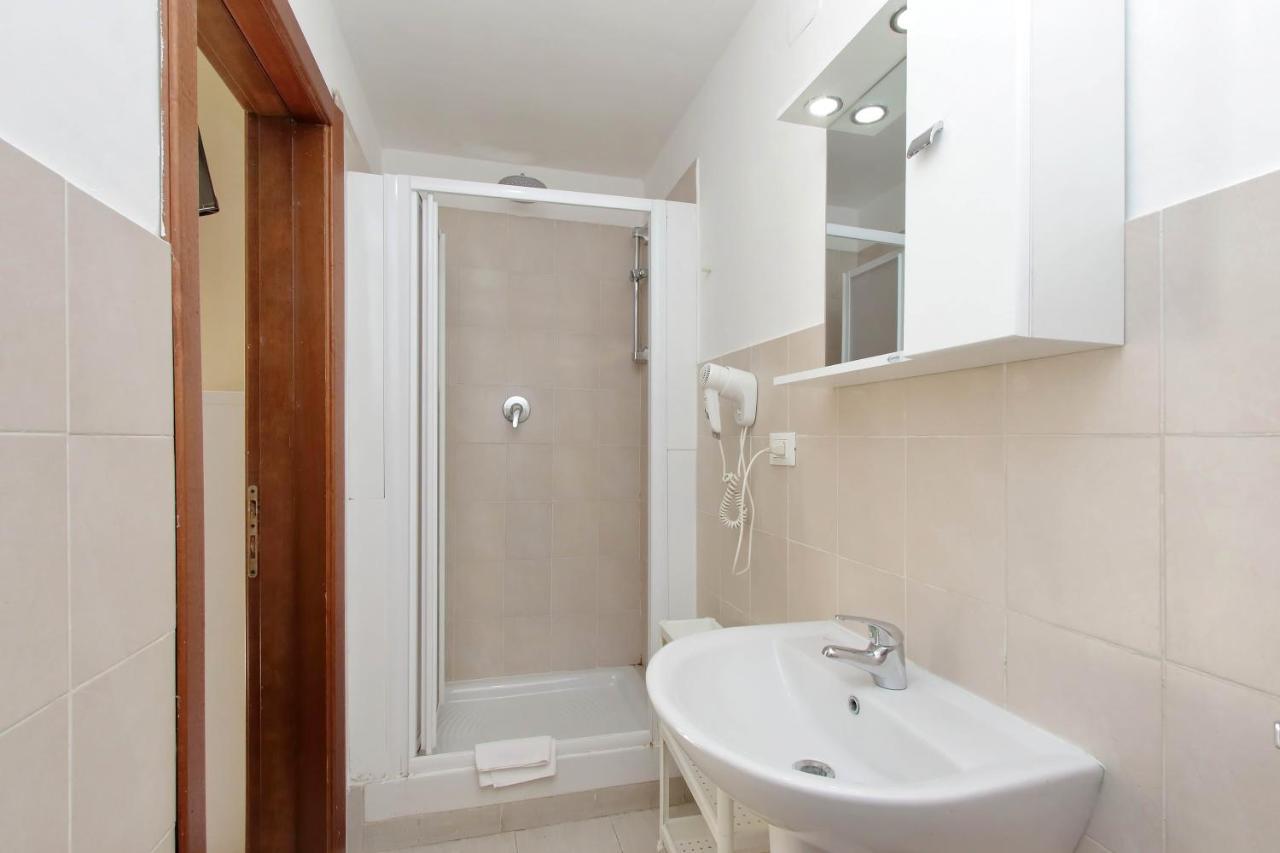Residence Apartment Lucky Stars โรม ภายนอก รูปภาพ